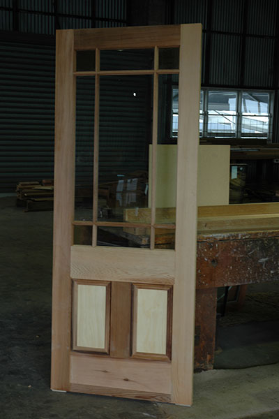 9-lights-above-2-panels