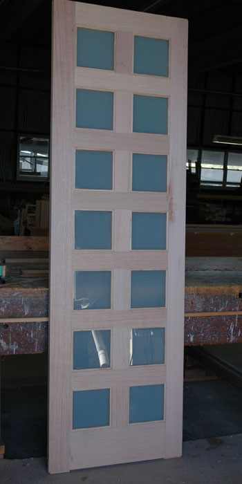 14 Lights in Victoria Ash