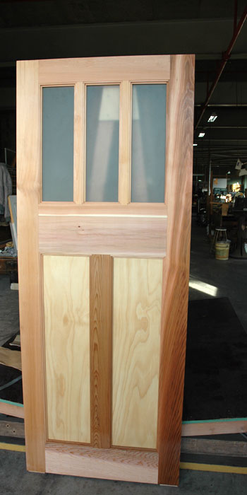 3 Lights above 2 panels