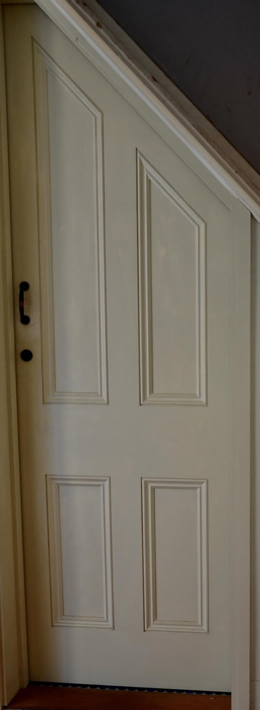 Sloped Top Door