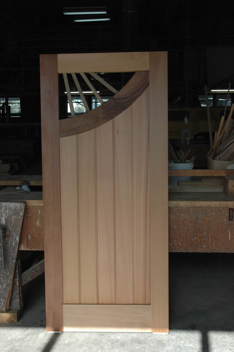 Internal Open View Gate