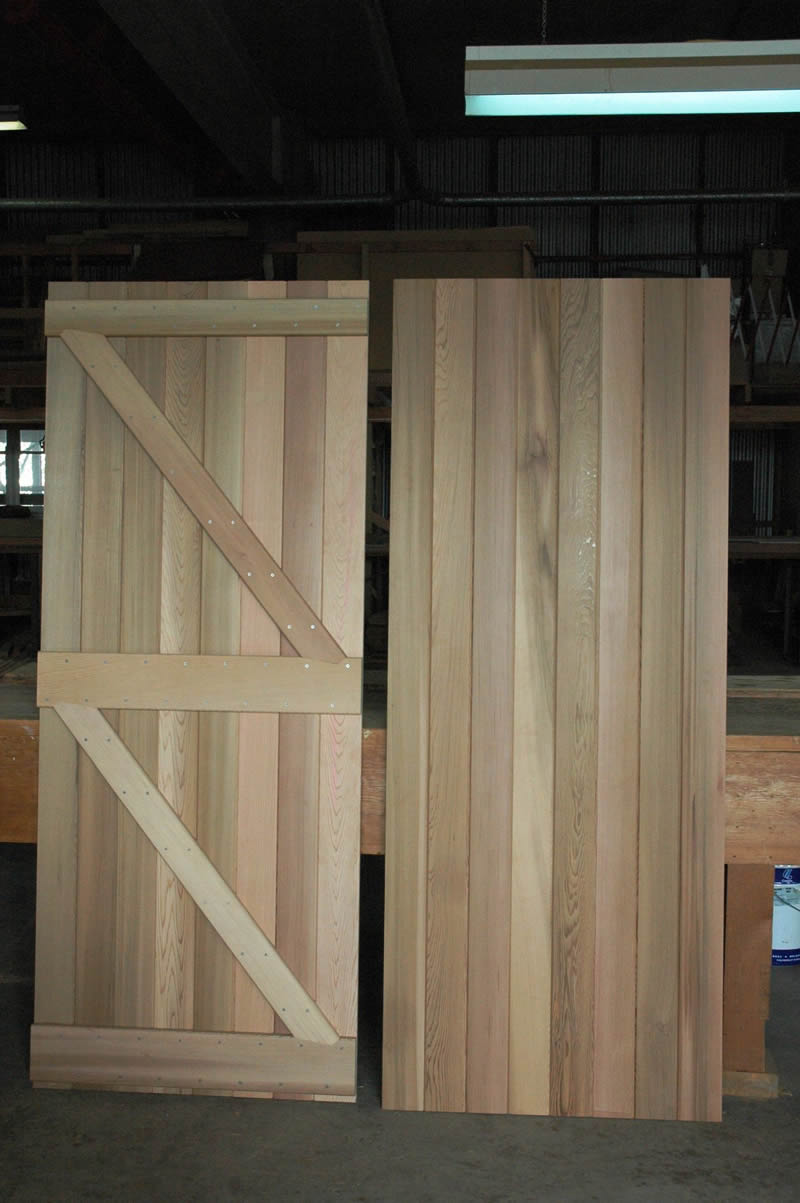 Lodge and Brace Single Cedar Doors